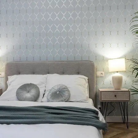 Nearto Old Town Kraszewskiego Street *