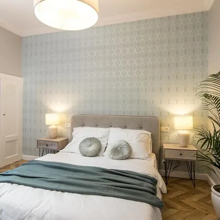 Nearto Old Town Kraszewskiego Street *